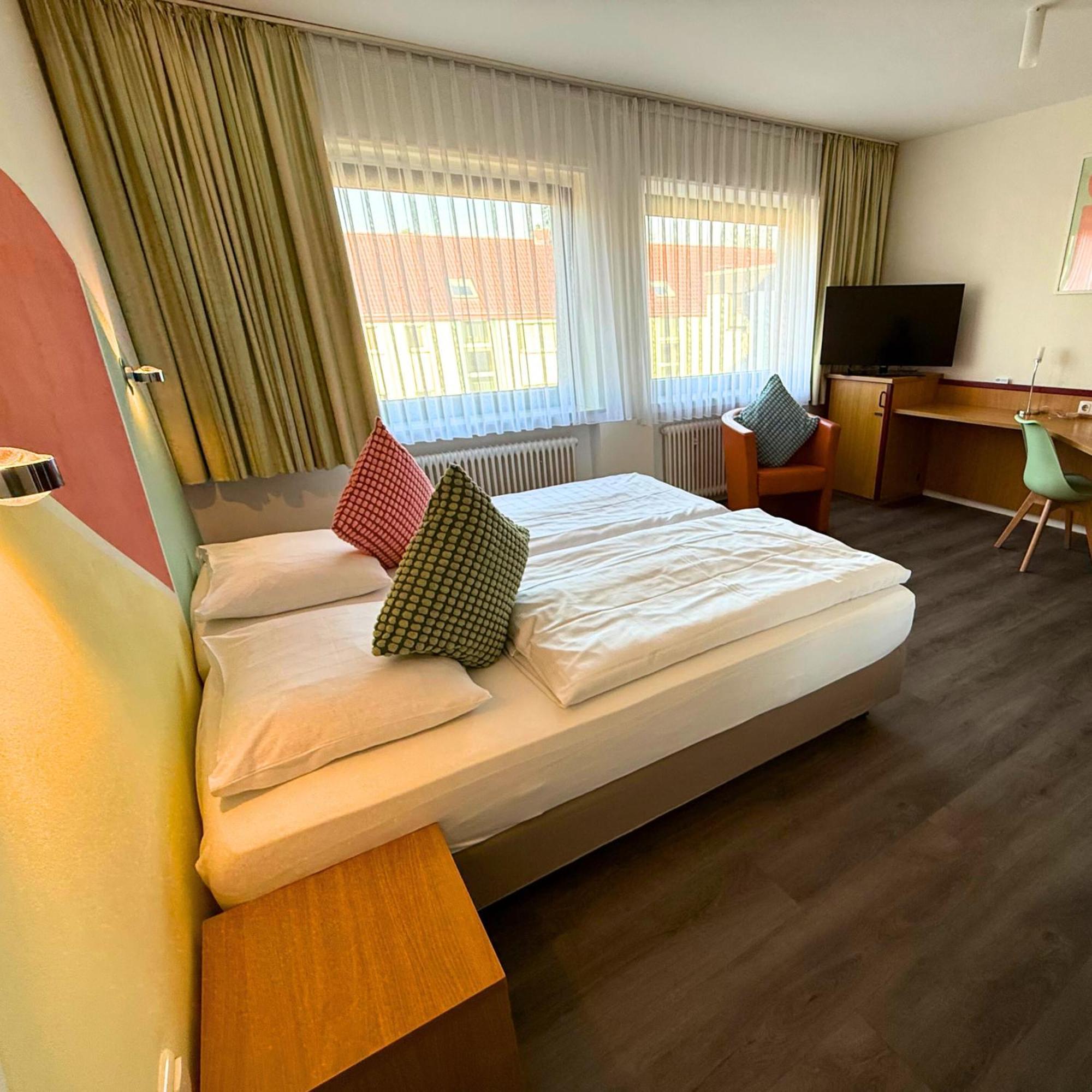 Colourful Hotel Bielefeld Dış mekan fotoğraf