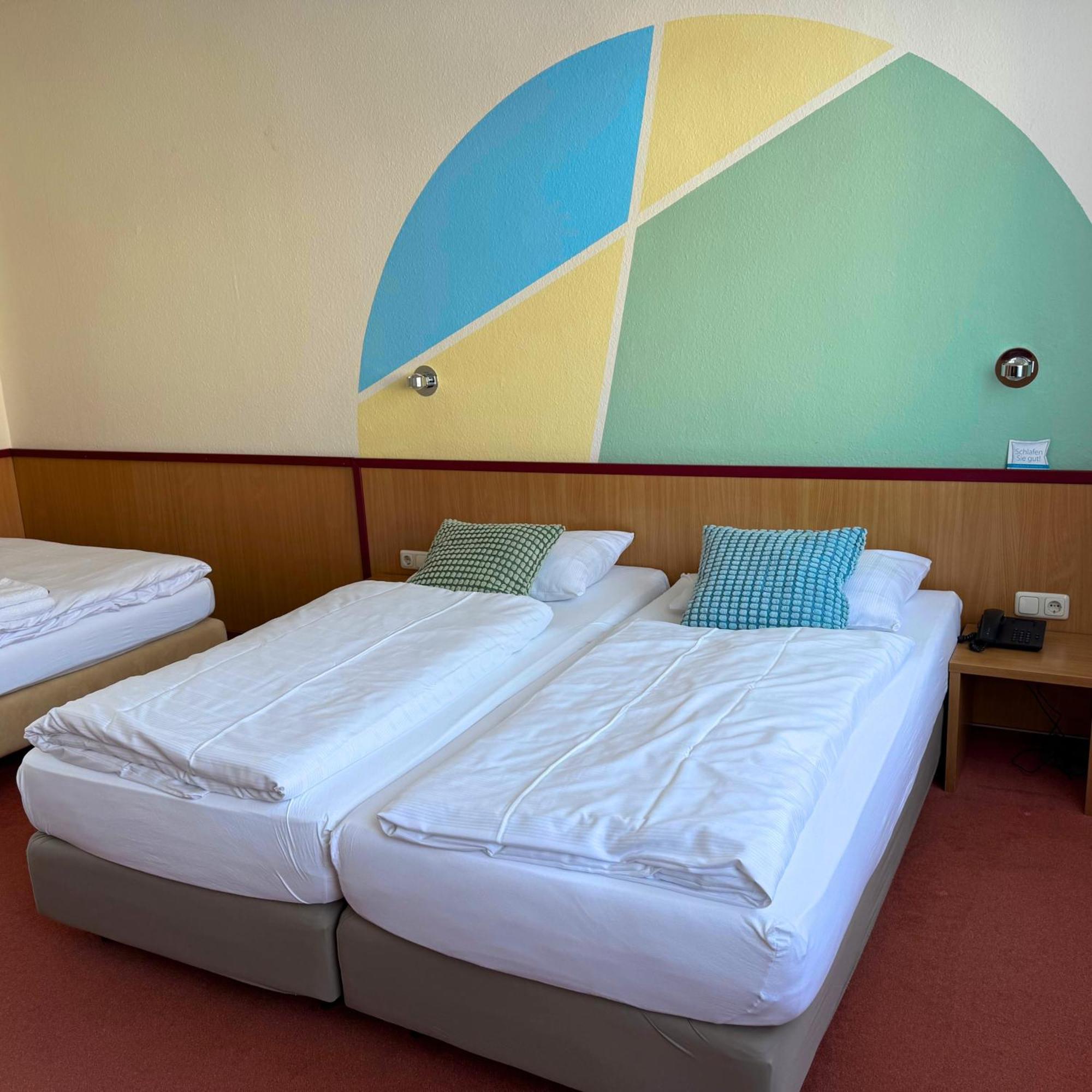 Colourful Hotel Bielefeld Oda fotoğraf