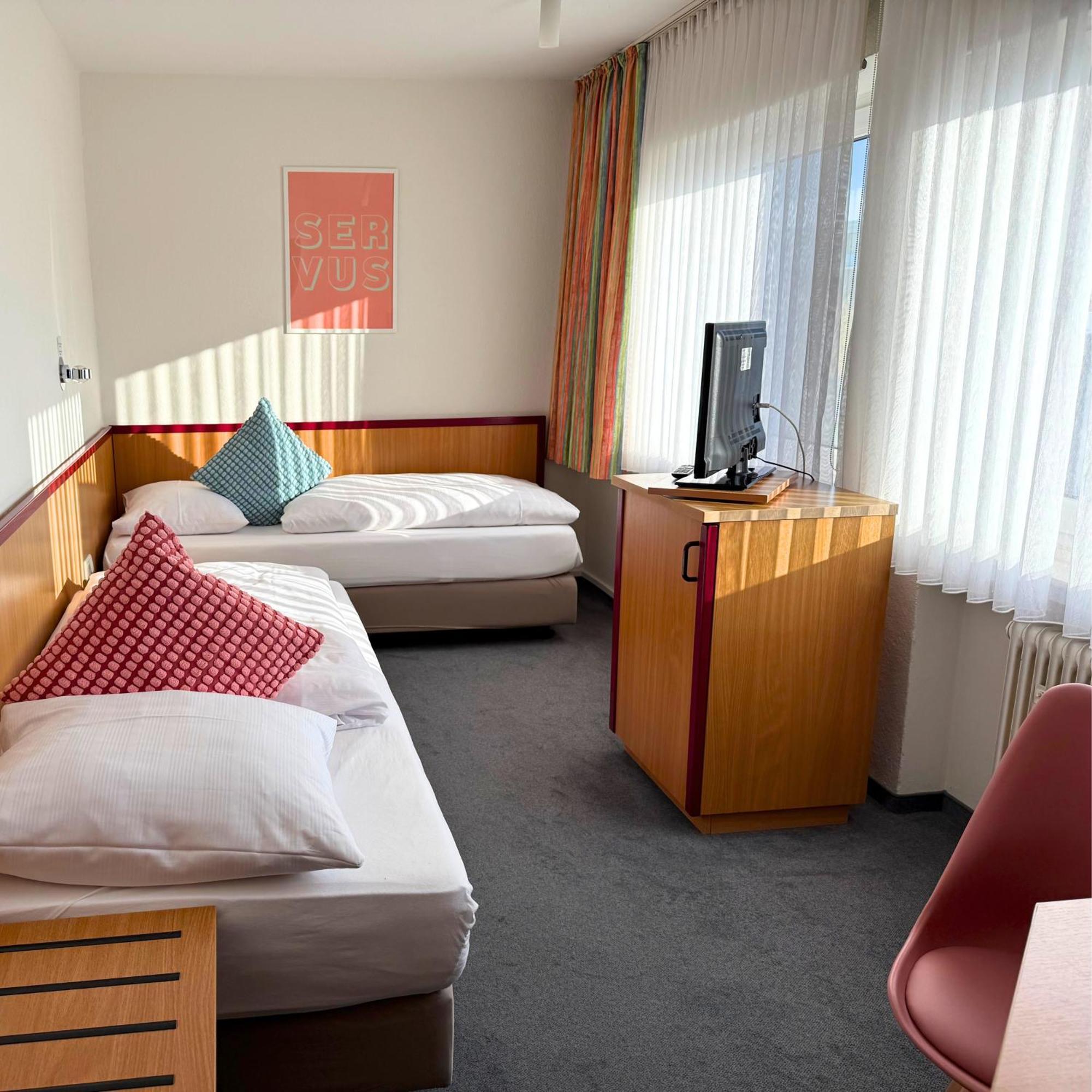Colourful Hotel Bielefeld Dış mekan fotoğraf