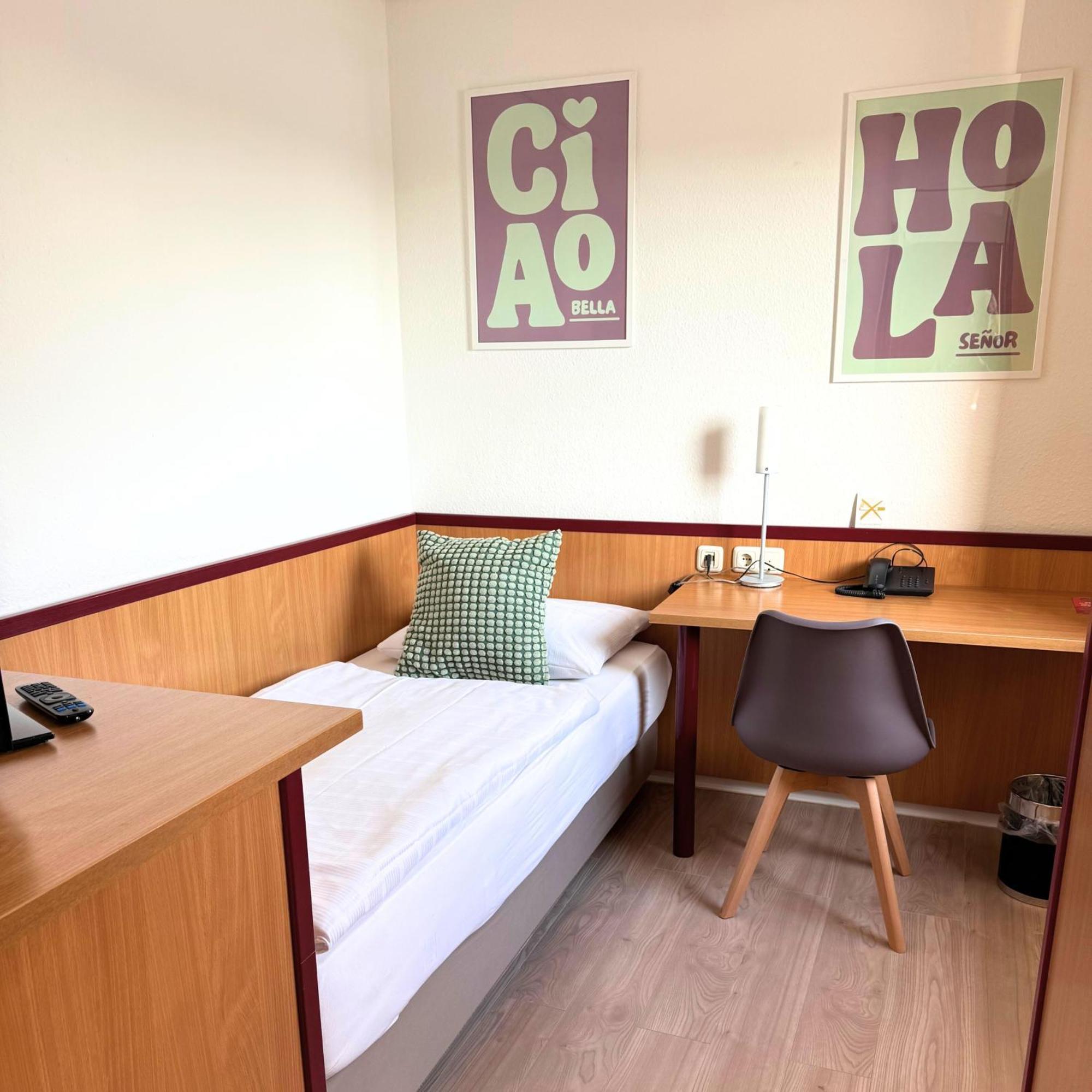 Colourful Hotel Bielefeld Dış mekan fotoğraf